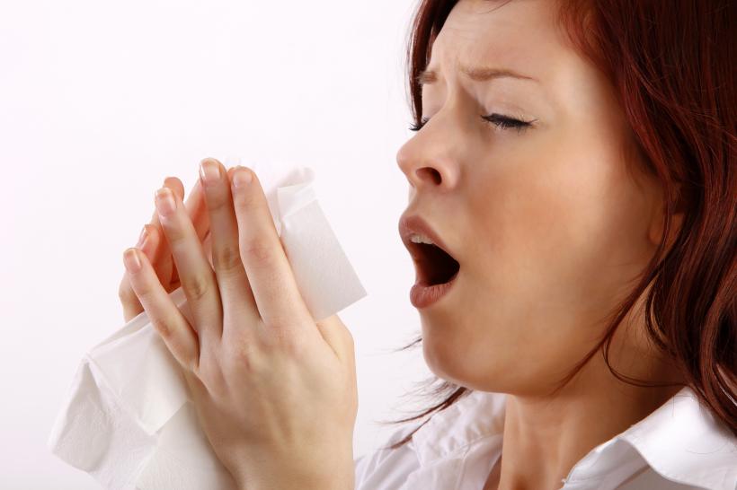 Ai răcit? Ai gripă sau roșu în gât? Nu reușești să tratezi o amigdalită rebelă? Află incredibila rețetă a celebrei prezicătoare Baba Vanga
