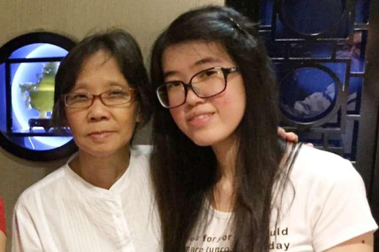 Femeile din Singapore căutate de 10 zile de familie, găsite în vizită la o familie din Vultureşti 