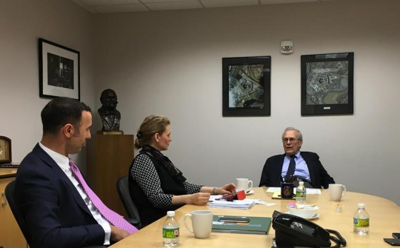 Alina Gorghiu s-a întâlnit, în SUA, cu Donald Rumsfeld şi cu Jackie Walorski, membră a Camerei Reprezentanţilor 
