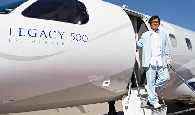 VIDEO - Cum arată noul avion al actorului Jackie Chan