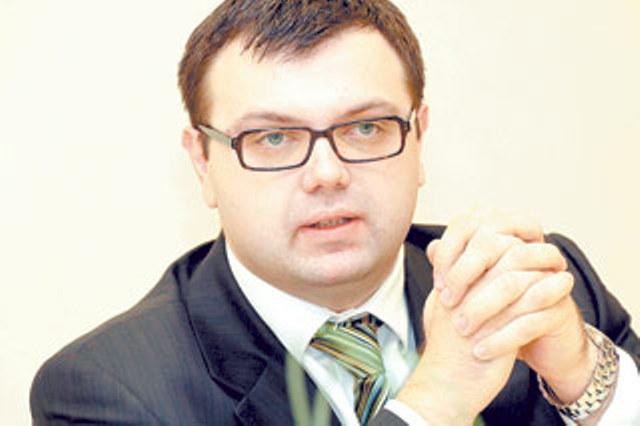 Șeful COMUNITĂȚII de INFORMAȚII, șpăguit de Horia Simu pe filiera retrocedărilor