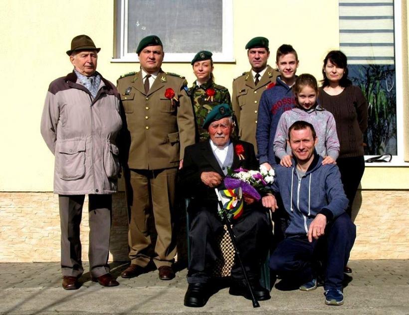 Locotenent la 103 ani. Un erou al celui de-al doilea razboi mondial a fost sarbatorit recent 18528544