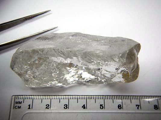 O companie de minerit australiană a descoperit un diamant de 404 carate
