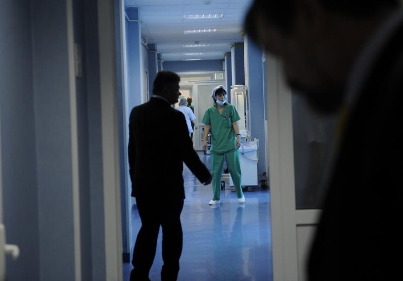 Olt: Patru cazuri noi de pacienţi cu gripă AH1 la Slatina; printre noile cazuri, un copil de 4 ani 