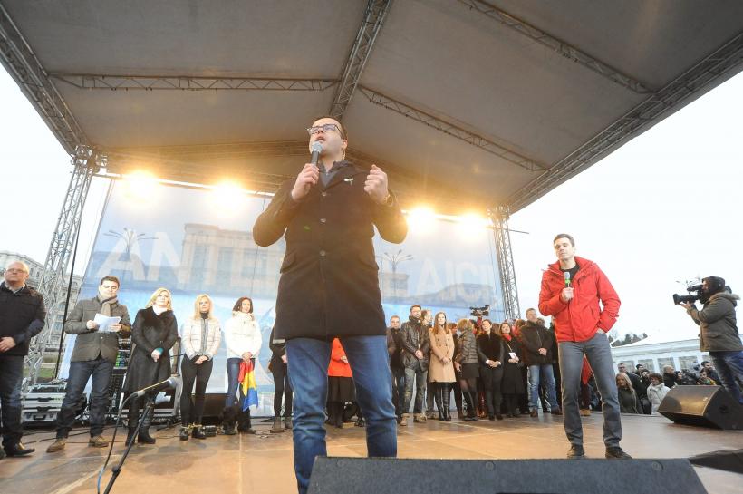 GALERIE FOTO. Cum a fost întâlnirea jurnaliștilor Intact cu telespectatorii 18529312