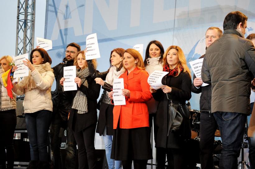 GALERIE FOTO. Cum a fost întâlnirea jurnaliștilor Intact cu telespectatorii 18529322