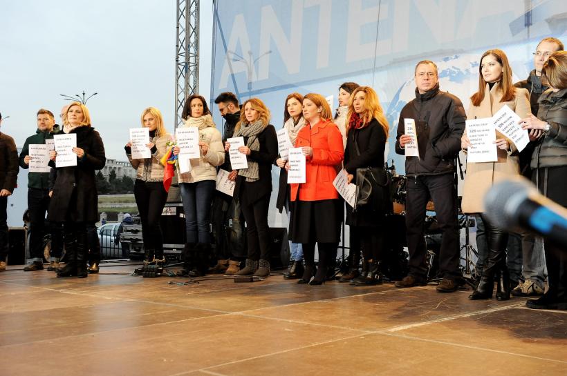 GALERIE FOTO. Cum a fost întâlnirea jurnaliștilor Intact cu telespectatorii 18529323