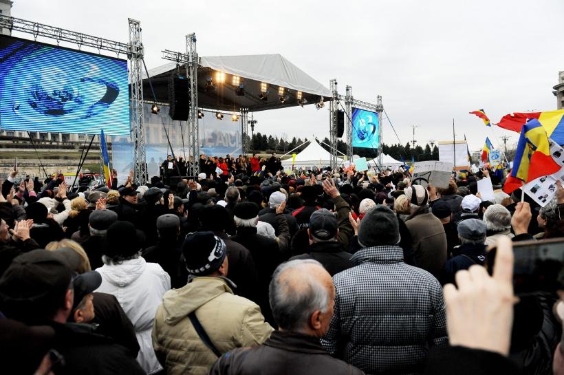 GALERIE FOTO. Cum a fost întâlnirea jurnaliștilor Intact cu telespectatorii 18529336