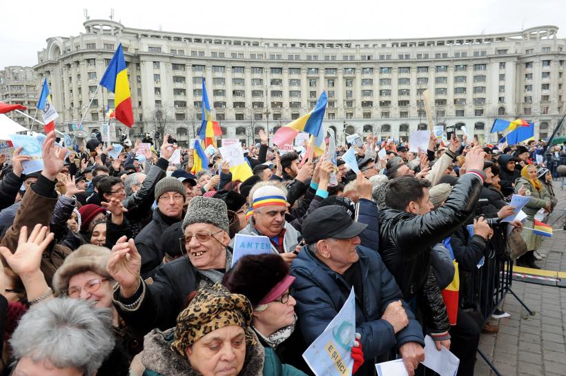 GALERIE FOTO. Cum a fost întâlnirea jurnaliștilor Intact cu telespectatorii 18529344