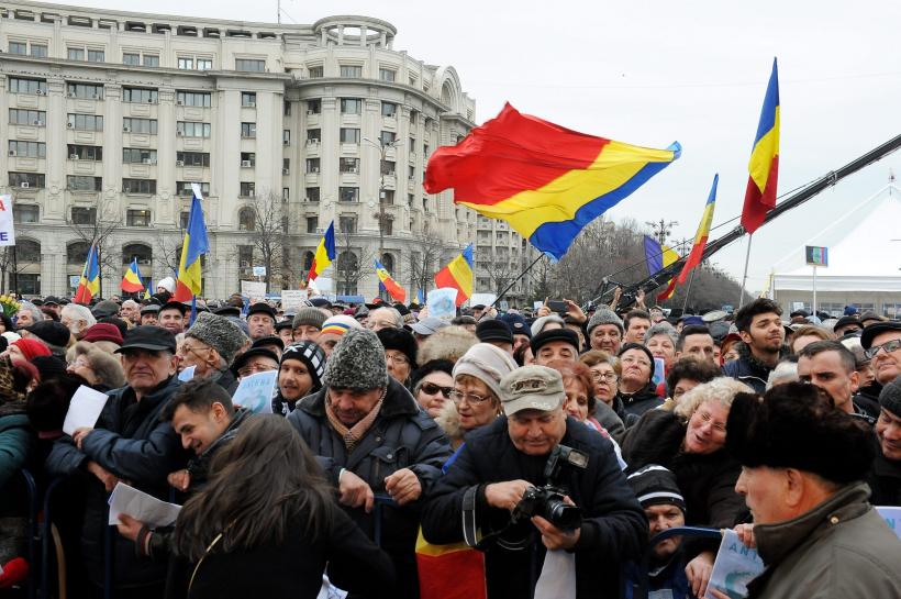 GALERIE FOTO. Cum a fost întâlnirea jurnaliștilor Intact cu telespectatorii 18529345