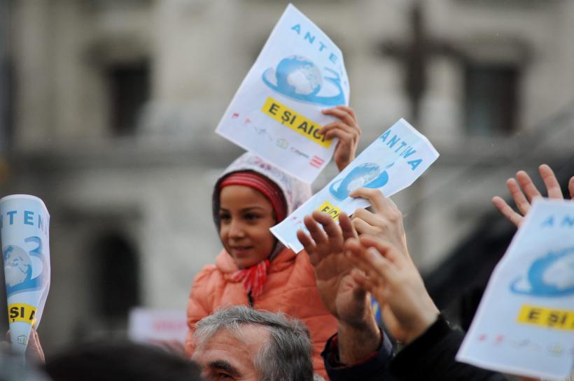 GALERIE FOTO. Cum a fost întâlnirea jurnaliștilor Intact cu telespectatorii 18529351