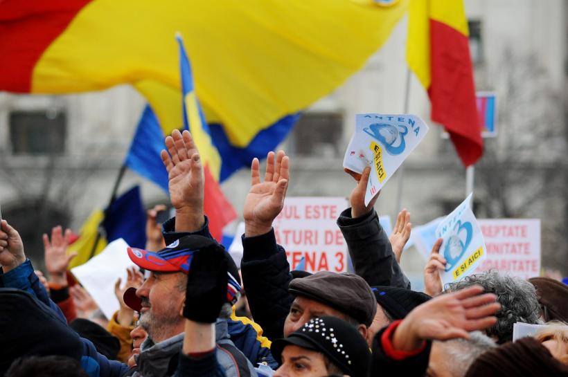 GALERIE FOTO. Cum a fost întâlnirea jurnaliștilor Intact cu telespectatorii 18529355