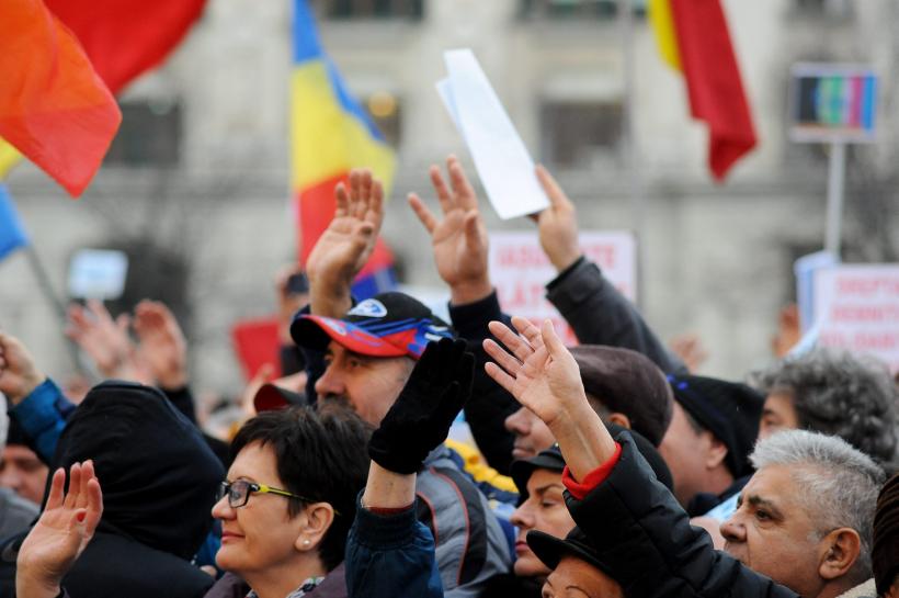 GALERIE FOTO. Cum a fost întâlnirea jurnaliștilor Intact cu telespectatorii 18529356