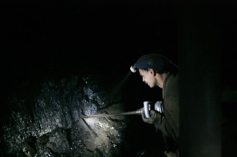 Replica ministrului Energiei la protestul minerilor: Singura cale de salvare este munca