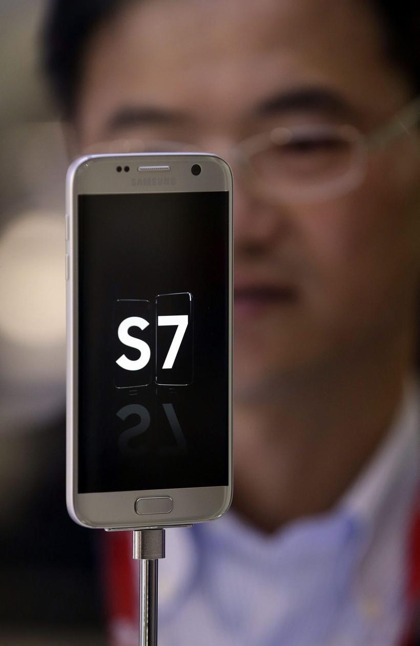 Samsung Galaxy S7 și Galaxy S7 Edge fac furori la Barcelona 