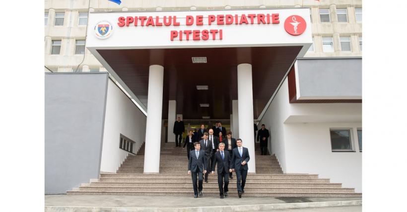 Copilul adus de la Pitești are sindrom hemolitic-uremic; ministrul Sănătății cere demisia conducerii spitalului argeșean