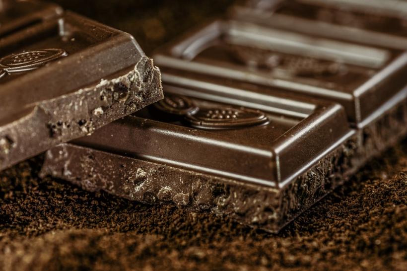 Un cleric le cere irakienilor să mănânce mai puţină ciocolată. Cum au răspuns internauţii