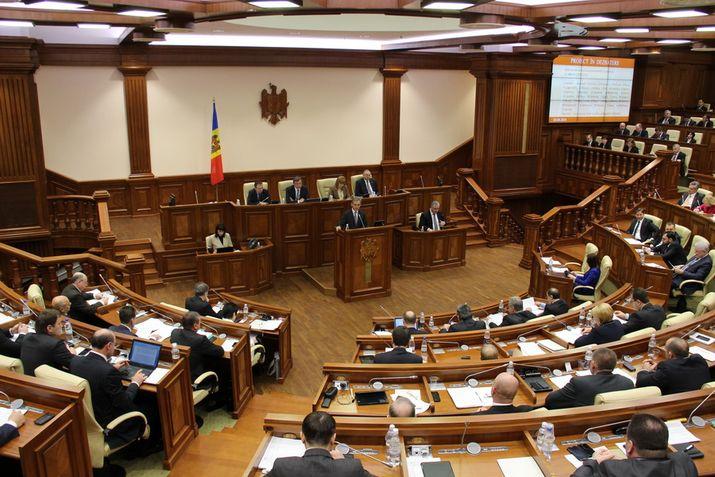 Parlamentul de la Chişinău a votat o declaraţie privind stabilizarea şi modernizarea Republicii Moldova 