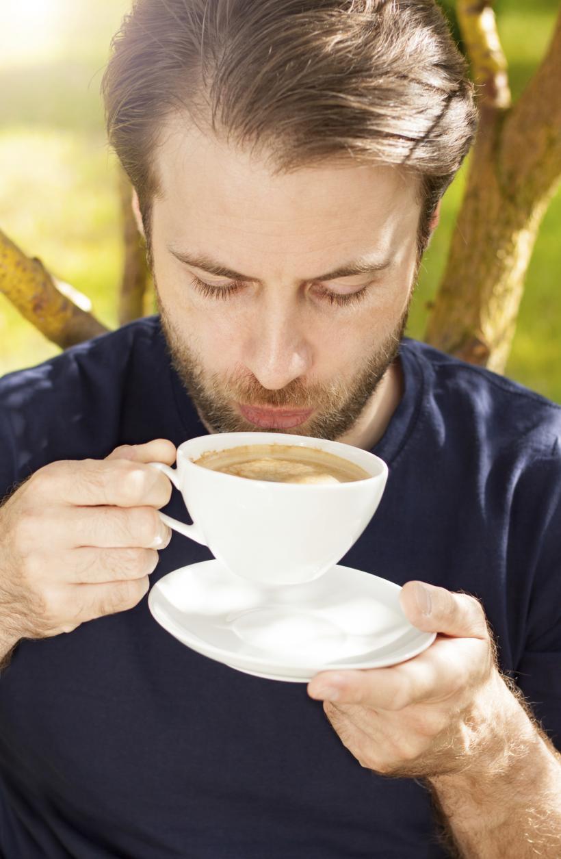Consumul de cafea reduce riscul de ciroză hepatică