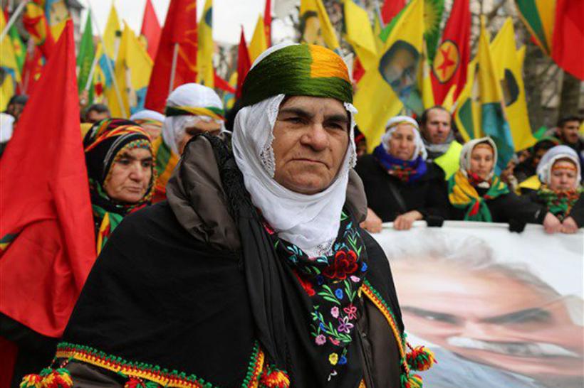 Mii de kurzi protestează în faţa Consiliului Europei nemultumiti de actiunile Turciei