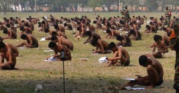 Peste 1.000 de candidaţi pentru ocuparea de posturi în armata indiană, nevoiţi să dea examen doar în slip 