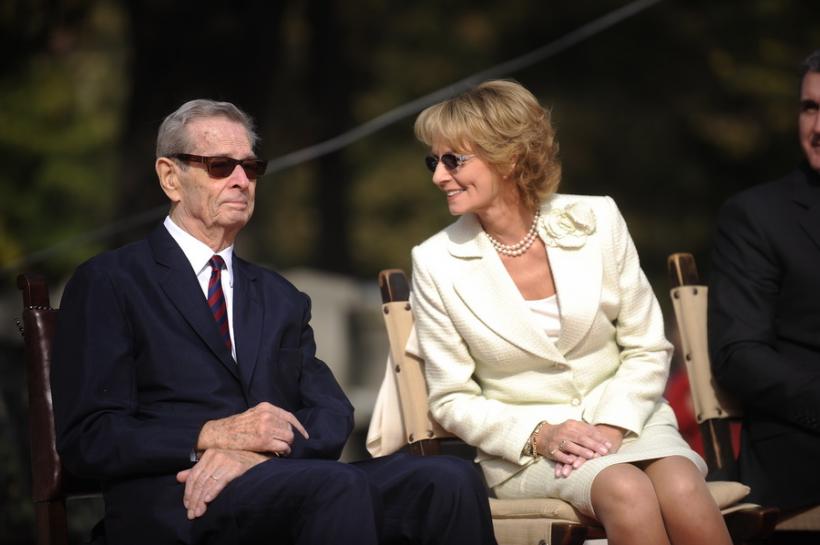 GALERIE FOTO - Regele Mihai se retrage din viaţa publică, fiind grav bolnav 18530471