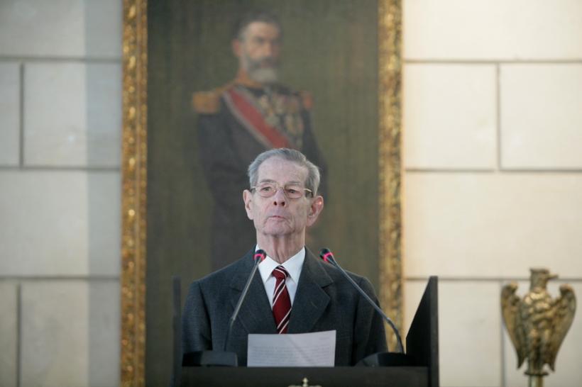 GALERIE FOTO - Regele Mihai se retrage din viaţa publică, fiind grav bolnav 18530477