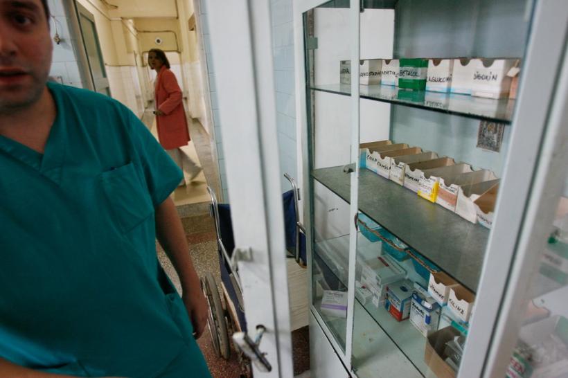 Dispariţia a o mie de medicamente, atac concertat la sănătatea românilor