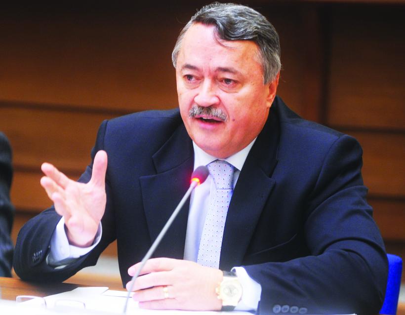 Cursuri despre prevenirea fraudei, finanţate de corupţi 18531027