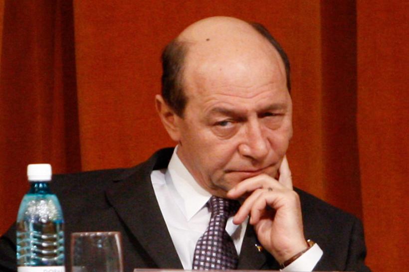 Băsescu: Şefii de instituţii care au cerut aparatură şi bani în plus trebuie să plece, sunt ahtiaţi după putere 