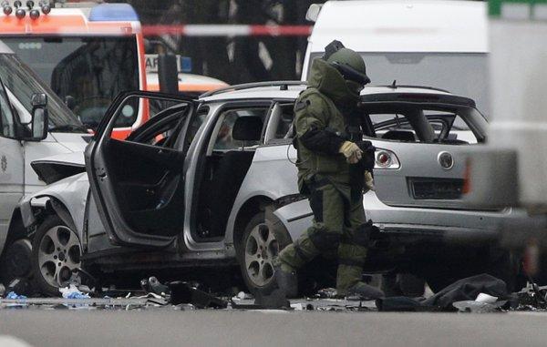 O maşină a explodat la Berlin şi a ucis o persoană