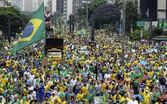 VIDEO - Protestele antiguvernamentale din Brazilia au scos aproape două milioane de oameni în stradă