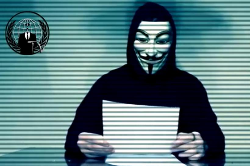 VIDEO - Anonymous îi declară război total lui Donald Trump