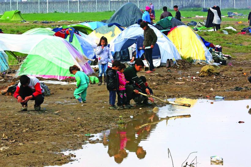 Refugiați de România 18532501