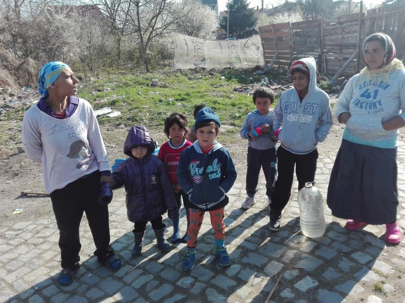 Refugiați de România 18532502