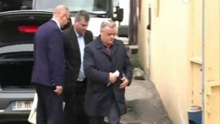Parchetul Judecătoriei Sector 4 anchetează modul în care Onţanu a intrat cu maşina în Arestul Capitalei