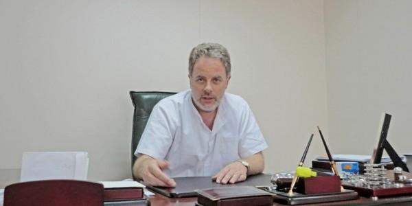 Profesor doctor Codruţ Sarafoleanu: “Operaţiile la baza craniului le fac cu neuro-navigaţie”