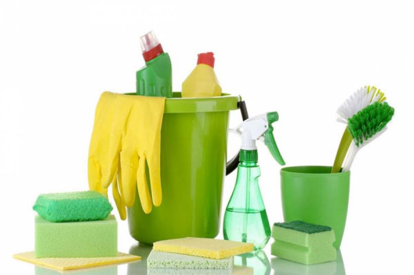 7 sfaturi practice pentru curățenia de primăvară. Îți va fi mai ușor dacă le urmezi!