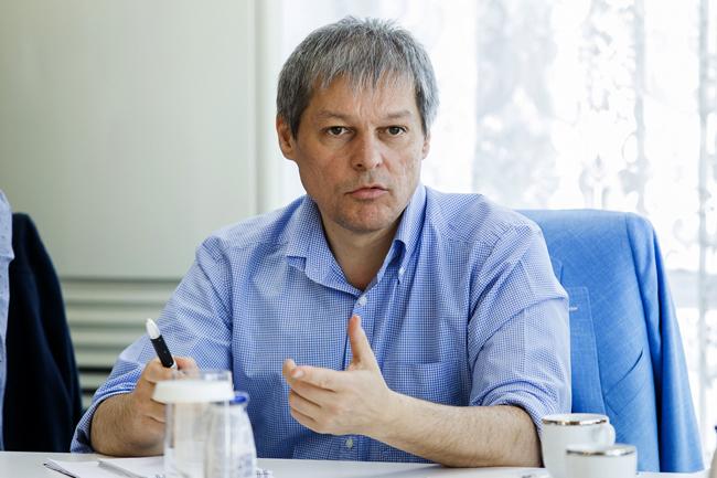 Premierul Dacian Cioloş a înfiinţat Comitetul &quot;Coaliţia anti-sărăcie&quot; 