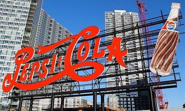 Celebra firmă luminoasă Pepsi-Cola din New York, declarată monument istoric 