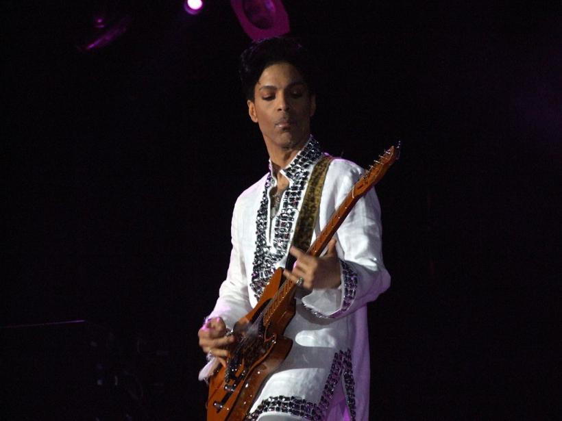 Prince a fost spitalizat de urgenţă, după un concert susţinut în Atlanta