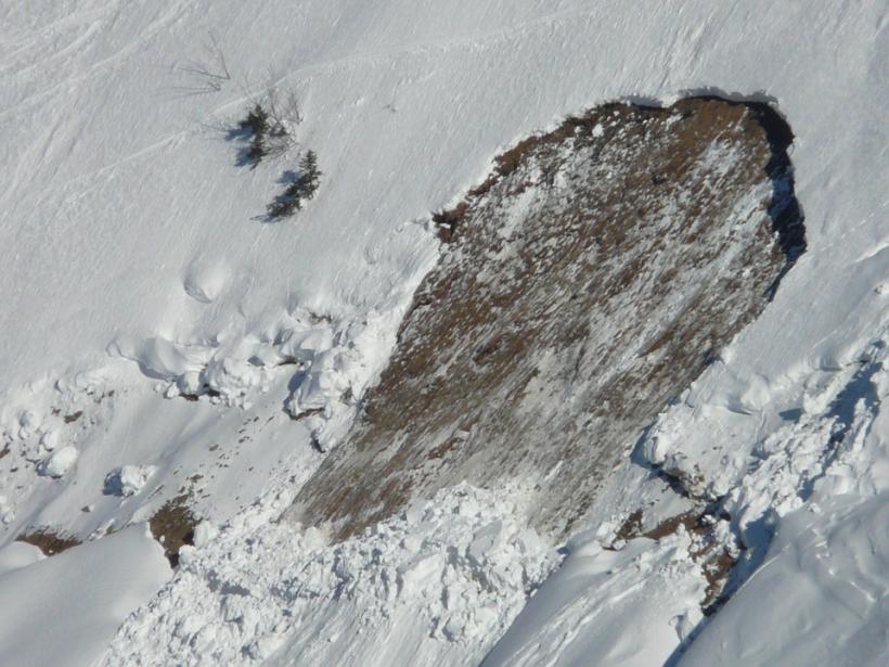 Doi alpinişti au fost ucişi de avalanşă în Pirineii francezi 
