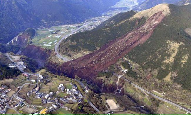 Japonia: Guvernul promite sprijin financiar companiilor afectate de cutremure 