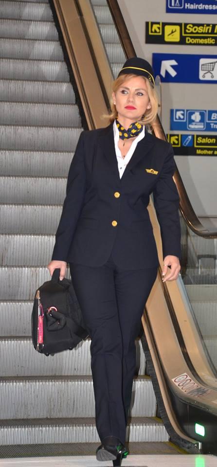 FOTO Cum arata noile uniforme ale personalului TAROM 18535145