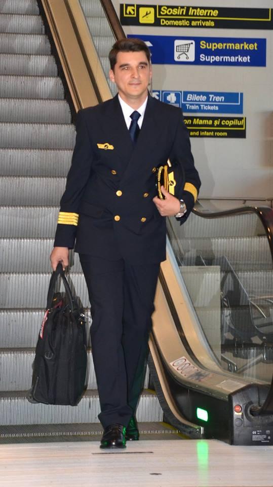 FOTO Cum arata noile uniforme ale personalului TAROM 18535146