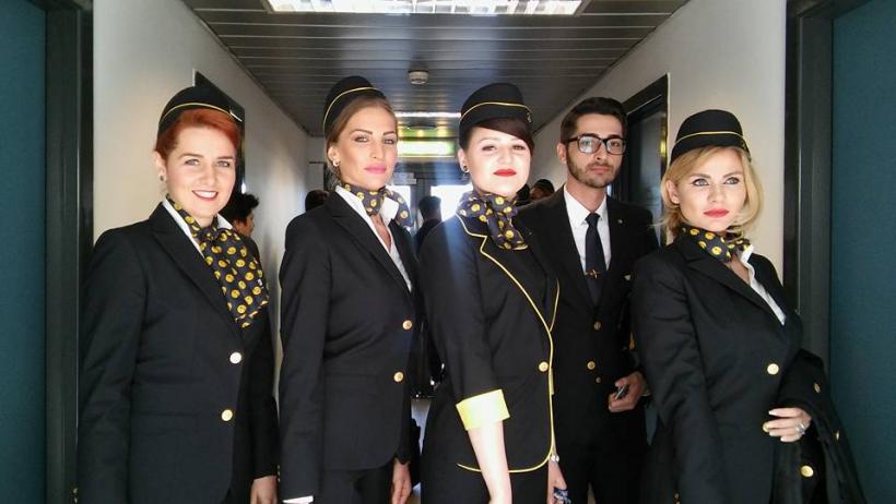 FOTO Cum arata noile uniforme ale personalului TAROM 18535147