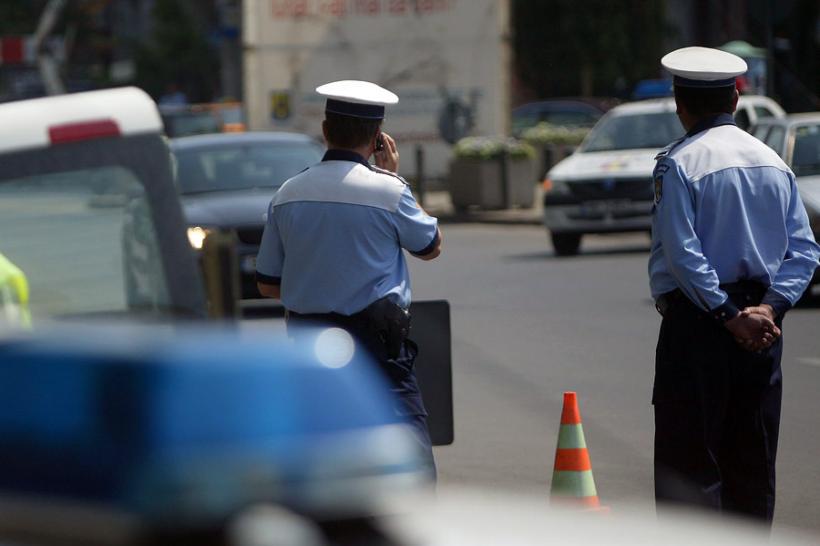 Şofer depistat de poliţişti cu 175 de kilometri la oră, pe Splaiul Unirii 