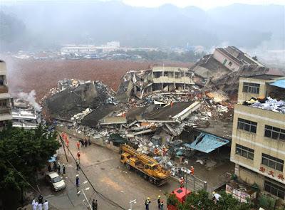 China: Treizeci şi patru de persoane, date dispărute în urma unei alunecări de teren 