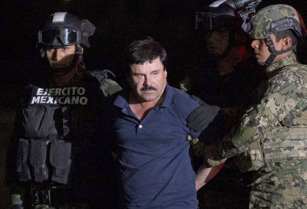 El Chapo, capul celei mai puternice rețele mexicane de traficanți de droguri, transferat într-o închisoare din Juarez
