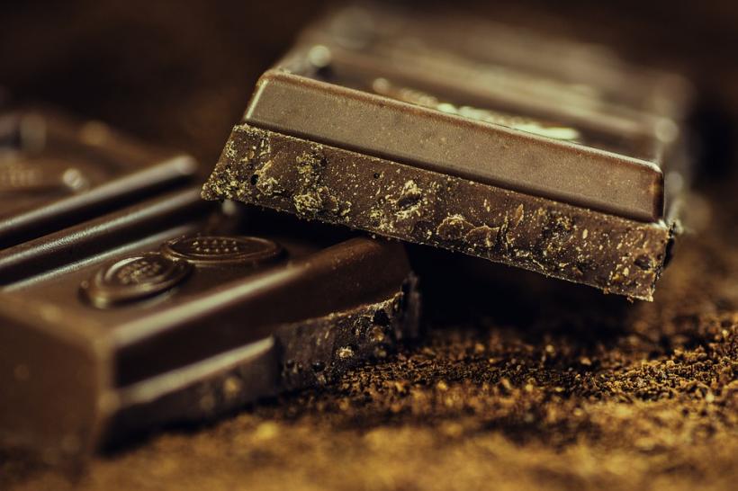 Ciocolata neagră, alimentul care protejează inima